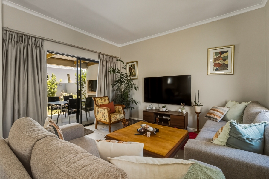 3 Bedroom Property for Sale in Aan de Wijnlanden Western Cape